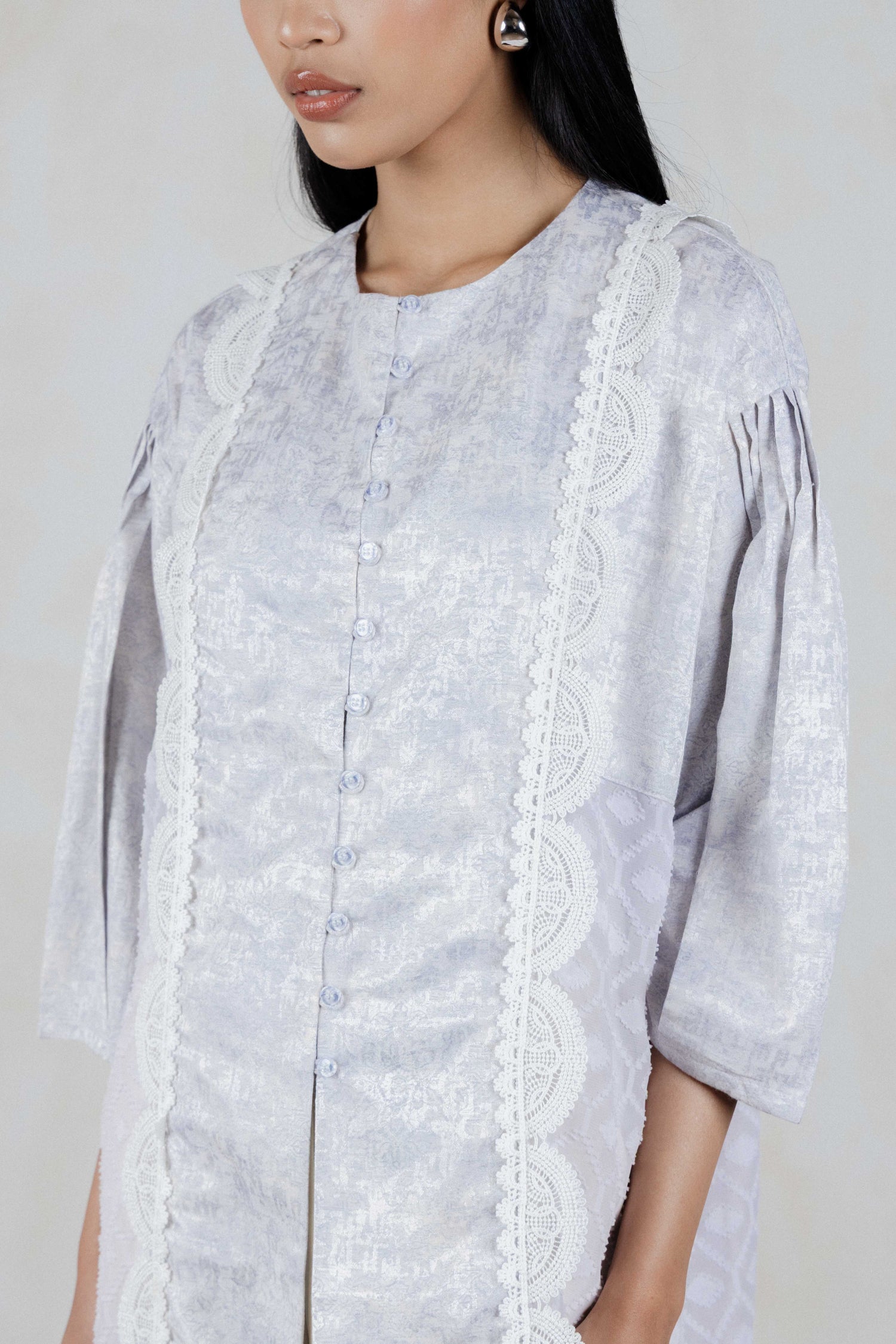 Esra Tunik