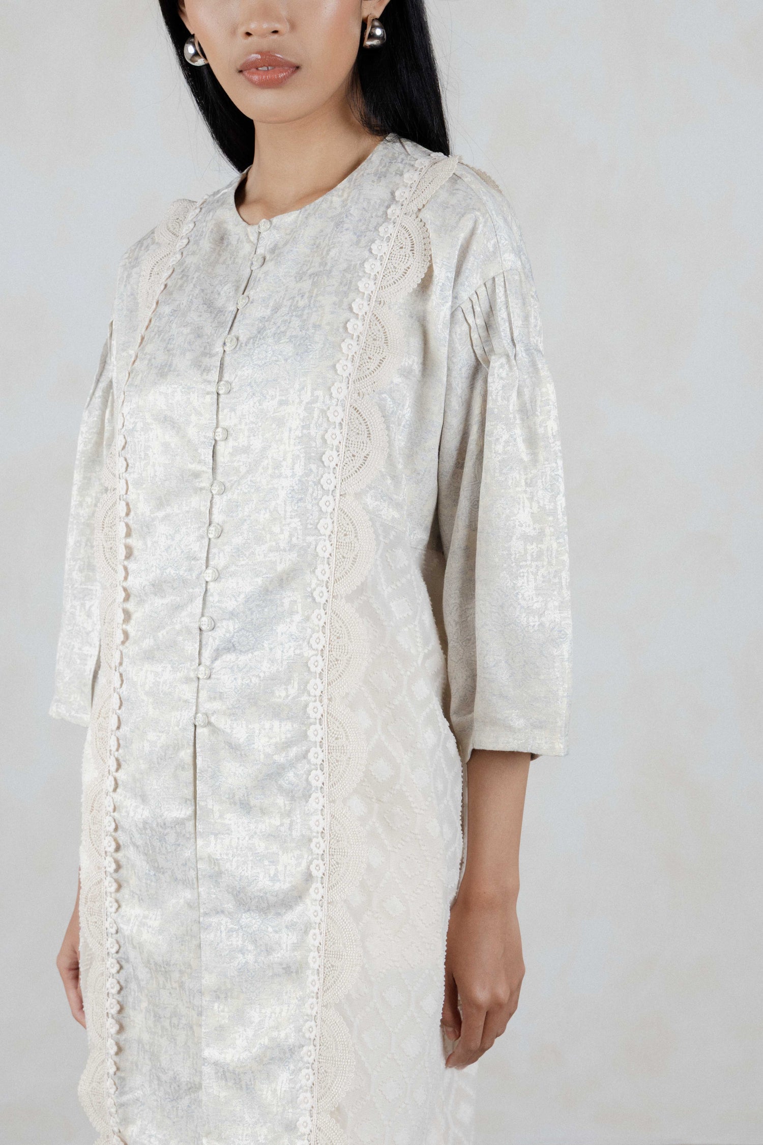 Esra Tunik