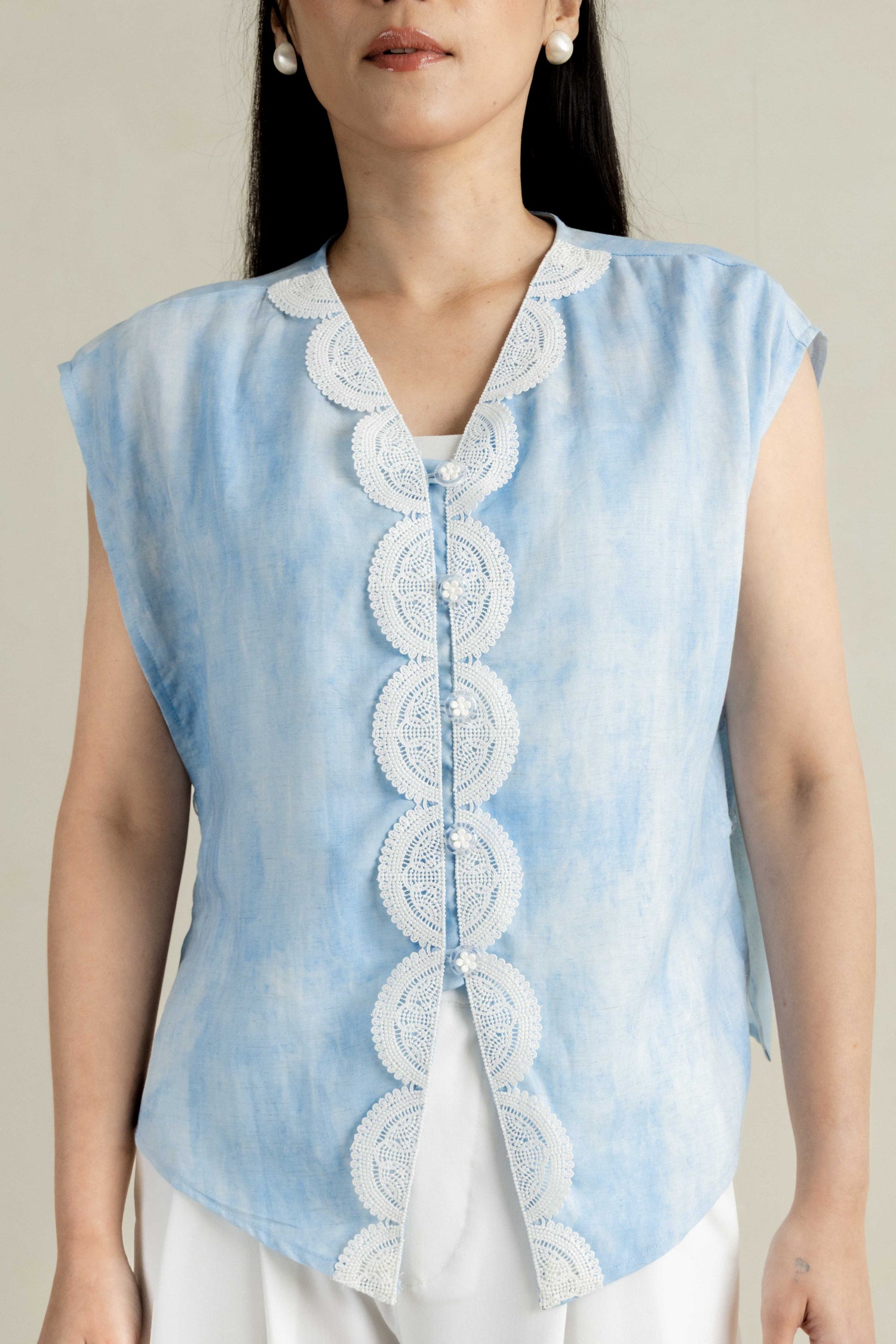 Vrika Vest