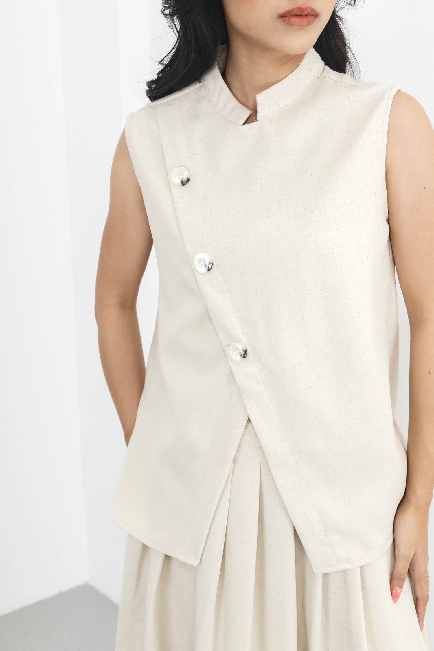 Ranaya Vest