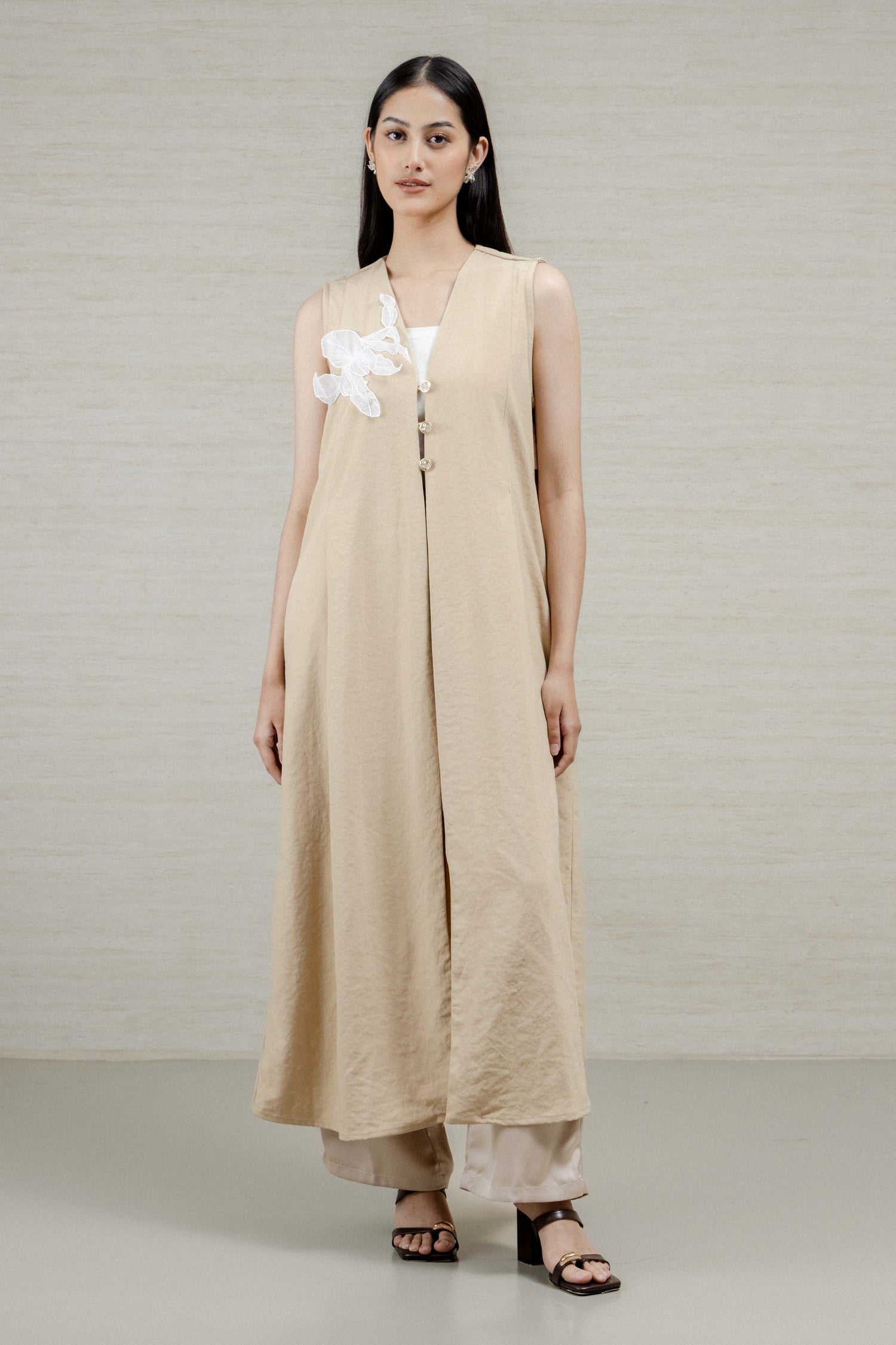 Manesa Long Outer