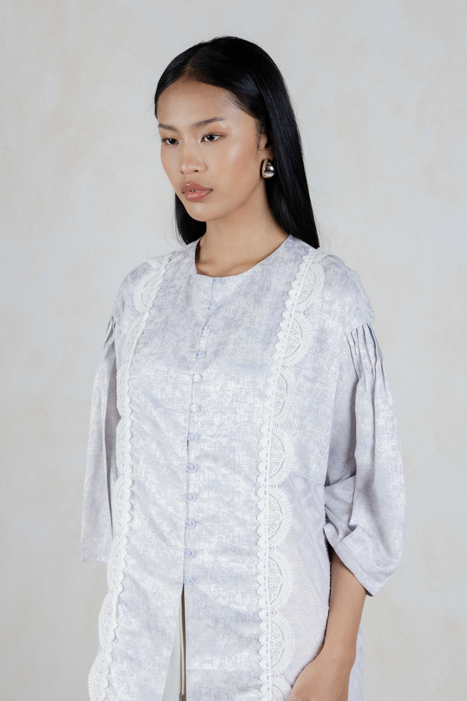 Esra Tunik