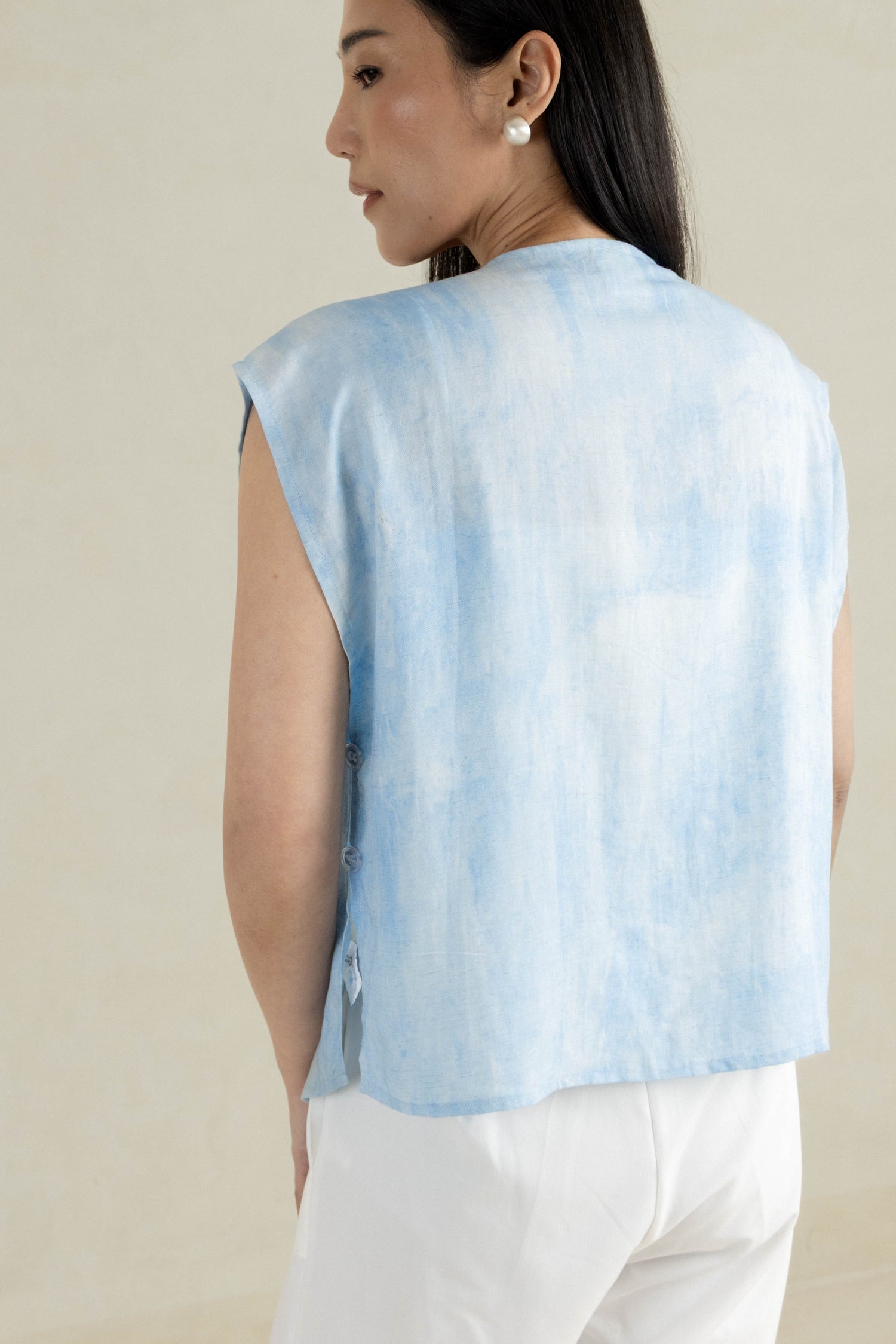 Vrika Vest