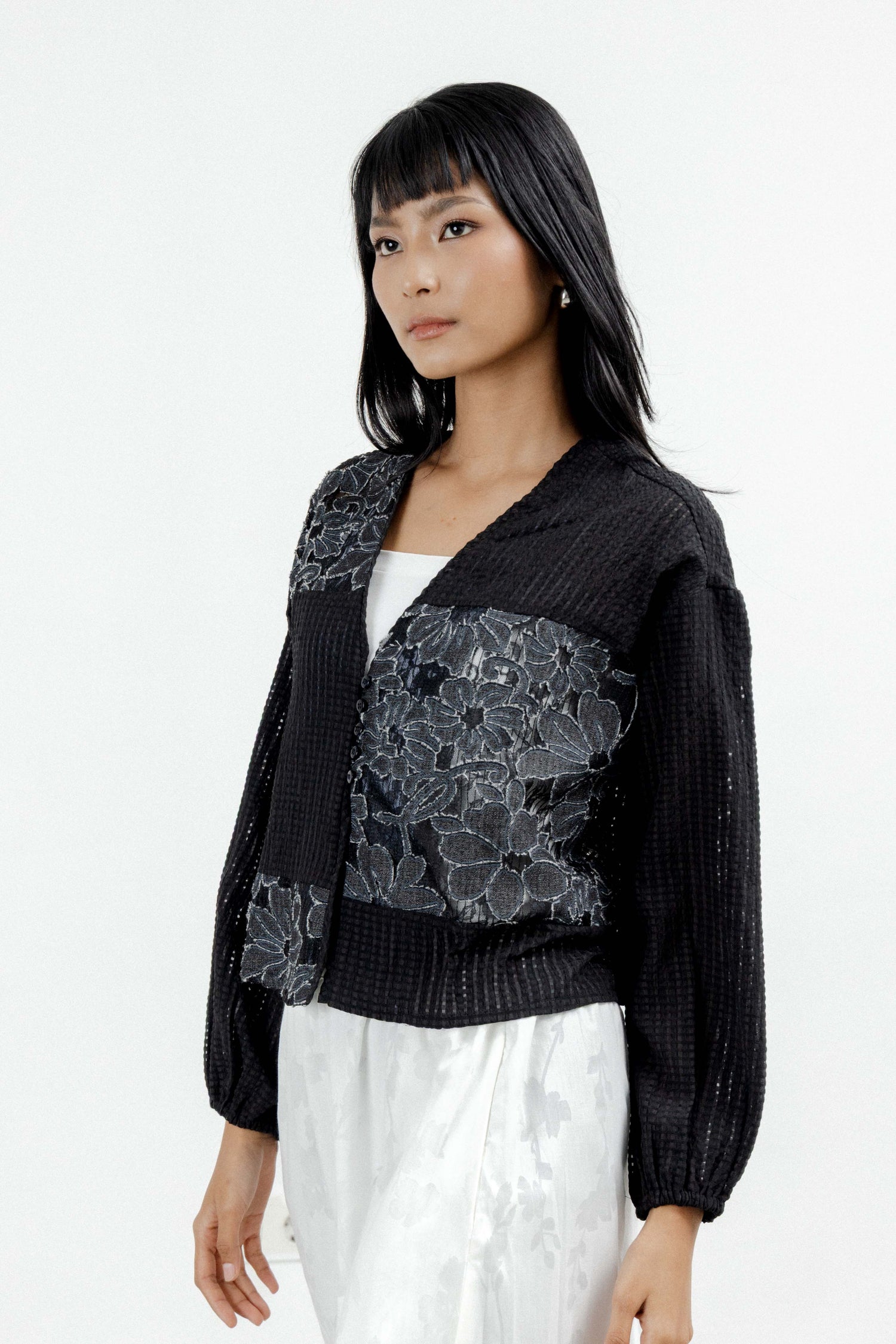 Avika Outer